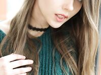 Mila Azul stripped off her warm sweater