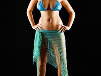 Teen Chikita ukazuje svá velká prsa a sexy nahé pózy