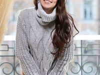 Rozkošná baba Foxy Alissa odhaluje svá roztomilá prsa a úžasný zadek