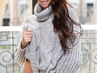 Rozkošná baba Foxy Alissa odhaluje svá roztomilá prsa a úžasný zadek