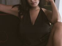 Mexická dívka Jocelyn Corona ukazuje svá velká přírodní prsa