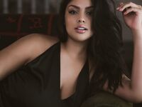 Mexická dívka Jocelyn Corona ukazuje svá velká přírodní prsa