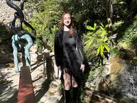 Melanie Marie shows her pussy