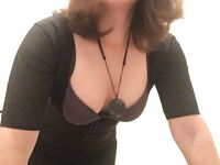 Sari want long term friends