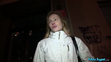 Amateur nympho fucks for quick money