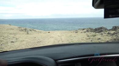 Fucking in the car with girlfriend - Mi Ha Doan