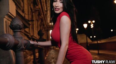 French beauty gets her perfect ass fucked